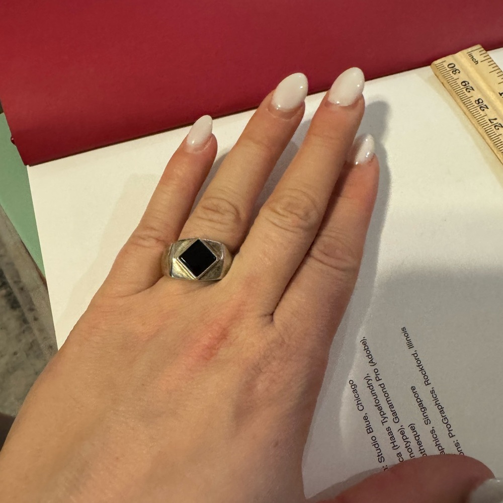 Stunning 925 Sterling silver and onyx vintage size 10 ring 10g - Picture 15 of 16